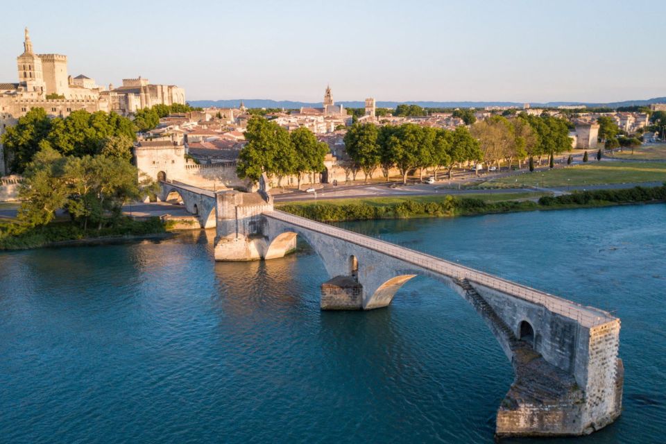 Avignon Bridge: The Digital Audio Guide - Exploring the Iconic Monument