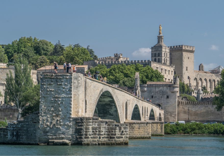 Avignon Scavenger Hunt and Sights Self-Guided Tour - Tour Highlights