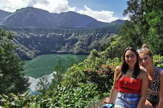 Azores: Shore Excursion Sete Cidades - Blue & Green Twin Crater Lakes - Visiting Canary Lake