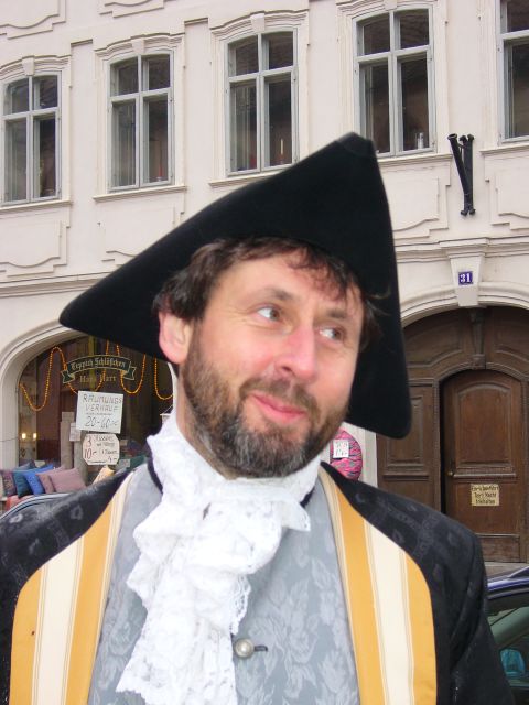 Bamberg: 1-Hour Theatrical Humor Tour With Costumed Guide - Taking in Bambergs Baroque Past