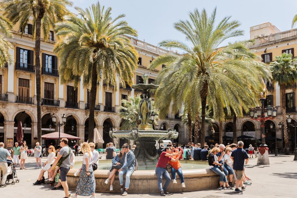 Barcelona: Explore the Gothic Quarter With a Local - Highlights of the Experience