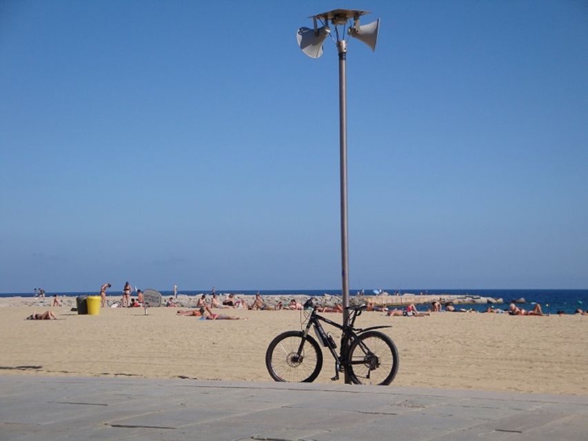 Barcelona: Faces of the City Bike Tour - Exploring the Gothic Quarter