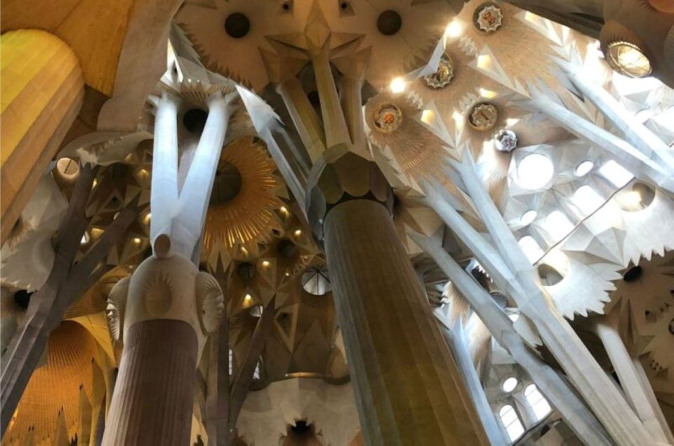 Barcelona: Guided Sagrada Familia Tour & Skip-The-Line Entry - Booking Information