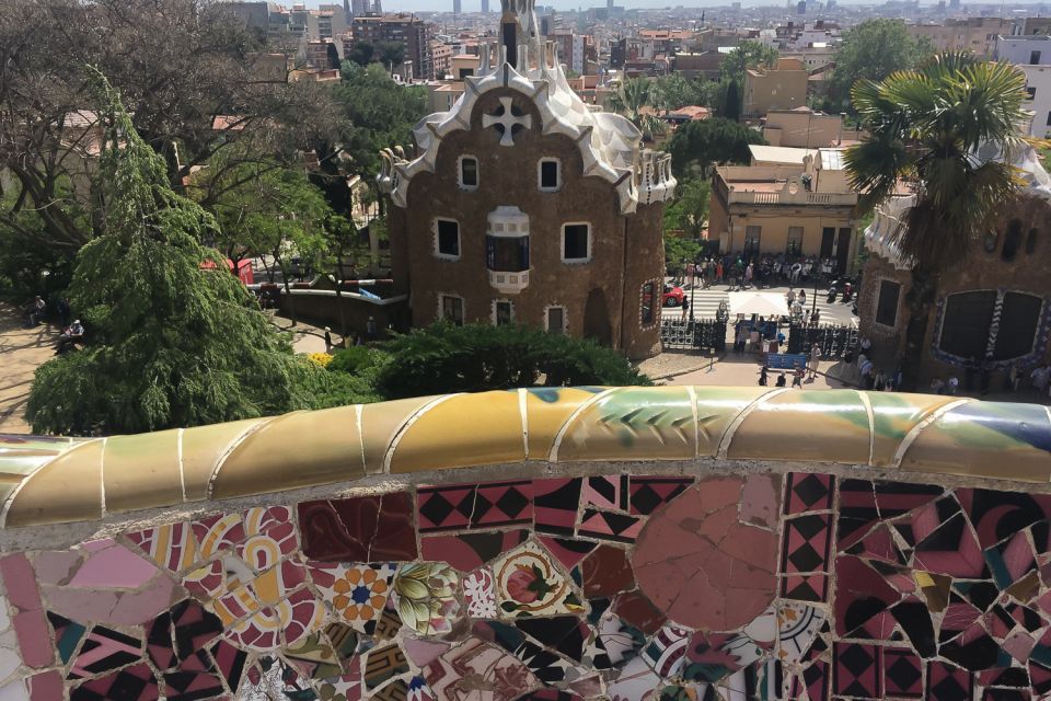 Barcelona: Sagrada Familia and Park Guell Full-Day Tour - Palau Guell and Gothic Quarter