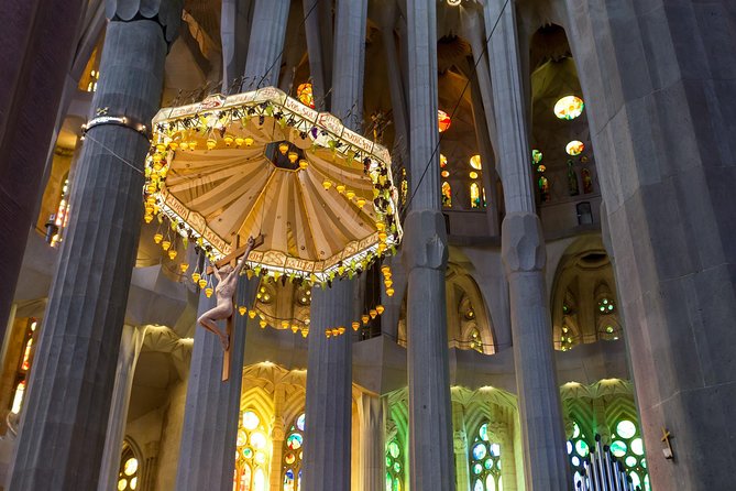 Barcelona: Sagrada Familia Guided Tour & Optional Tower Upgrade - Inclusions