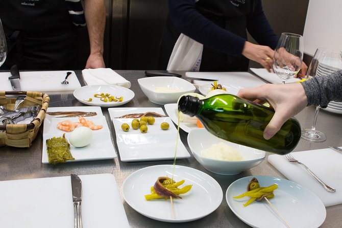 Basque Cuisine Cooking Class - Basque Cuisine and Pintxos