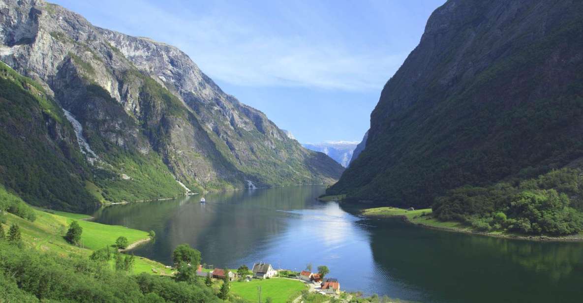 Bergen: Private Day Tour, Nærøyfjord Cruise and Flåm Railway - Cruise and Railway