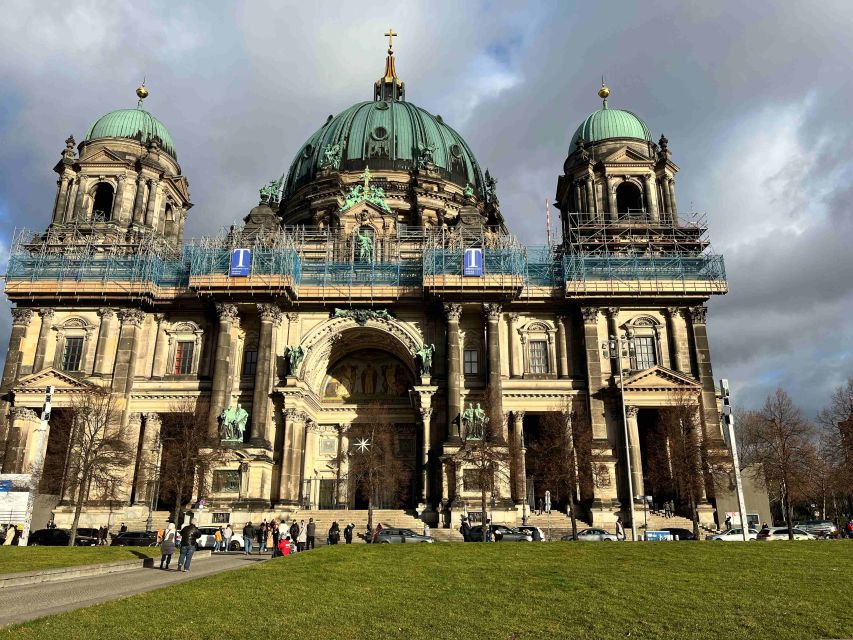 Berlin: App-Based Audio Guide of Former East Berlin - Architectural and Historical Insights