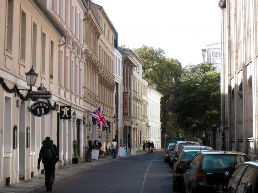 Berlin: Backyards of Berlin 2-Hour Tour - Multicultural Life on Sophienstraße