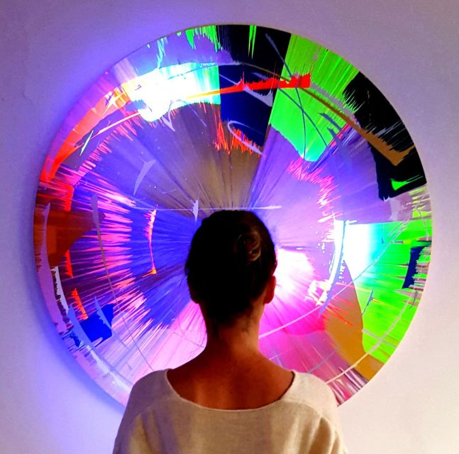 Berlin: Create Your Own Spin Painting at Jans Echternacht - Location and Meeting Point