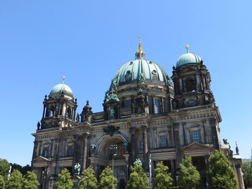 Berlin: Private Walking Tour With a Local - Discovering Berlins Vibrant Neighborhoods