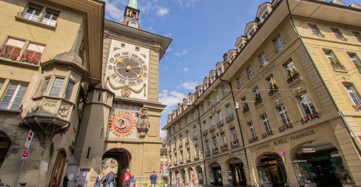 Bern: Express Walk With a Local in 60 Minutes - Landmarks Explored on the Tour