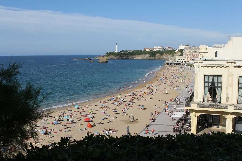 Biarritz: 2-Hour Private Guided Walking Tour - Admiring the Art Deco Architecture