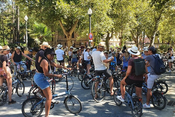 Bike Rental per Day in Seville - Operating Hours