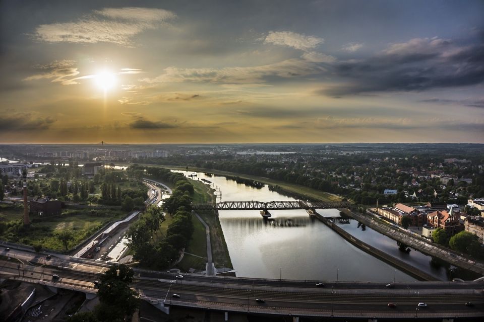 Bike Tour of Wroclaw Old Town, Top Attractions and Nature - Experience Highlights