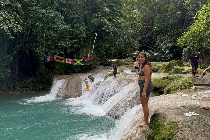 Blue Hole (Ocho Rios) - Inclusions