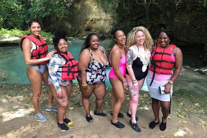 Blue Hole Tour From Ocho Rios - Included Amenities