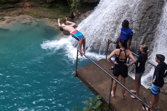 Blue Hole Tour From Ocho Rios - Visiting Exchange Town