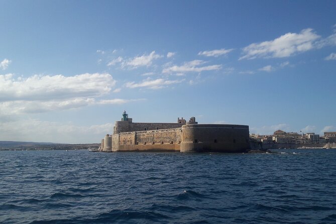 Boat Excursion to Ortigia With Typical Homemade Lunch - Meeting Point and Pickup Information