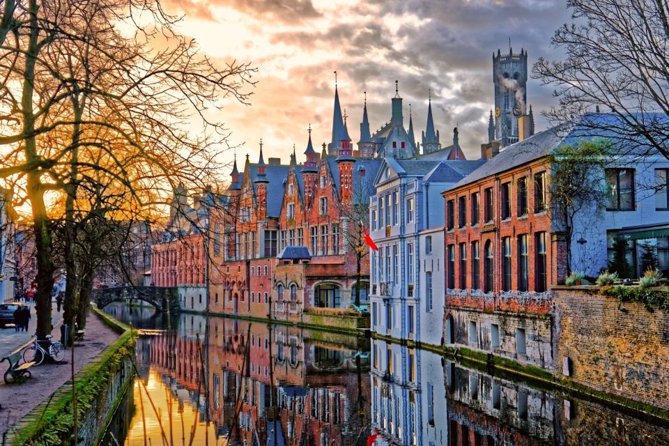 Bruges: Self-Guided Highlights Scavenger Hunt & Walking Tour - Scavenger Hunt and Walking Tour Experience