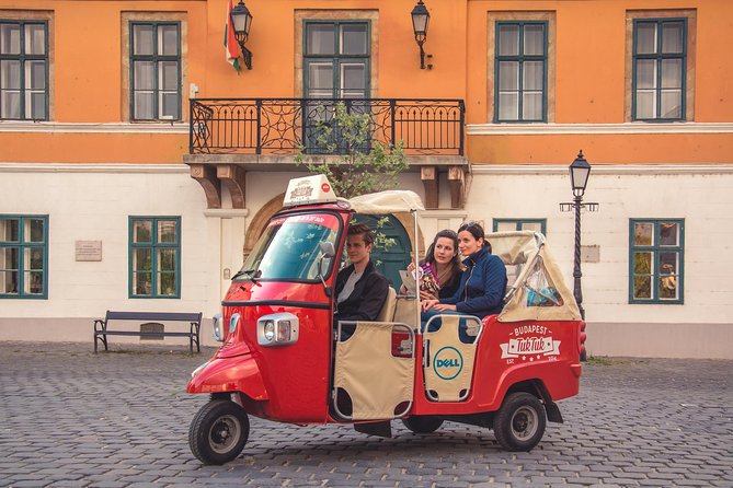 Budapest Tuktuk Private Tour With Goulash Soup in the Downtown - Tour Logistics