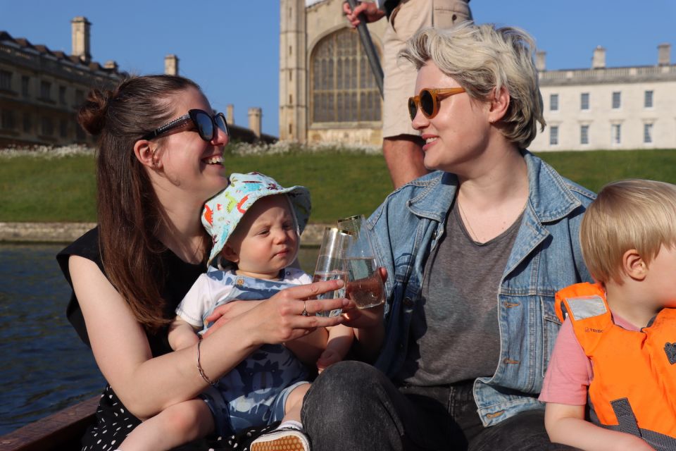 Cambridge: Shared Chauffeured Punting Tour - Booking