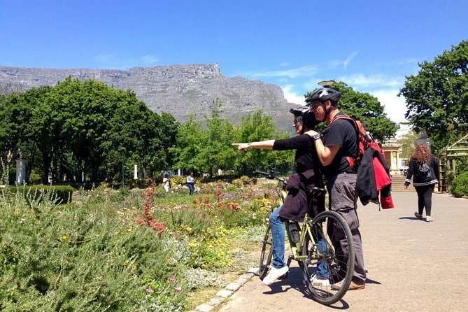 Cape Town City Cycling Tour - Touring the Castle of Good Hope