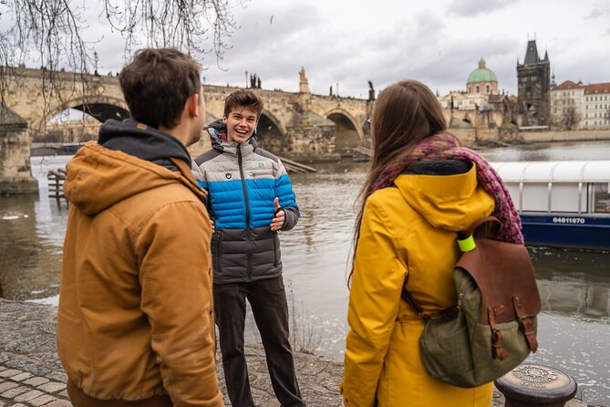 Castle & Ch. Bridge Private Walking Tour With Pick up in DE or EN - Inclusions