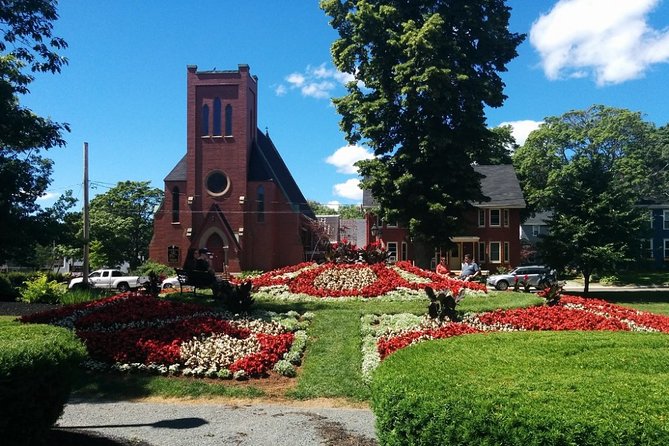 Charlottetown Scavenger Hunt: Birthplace of Confederation - Unearthing Charlottetowns Hidden Gems