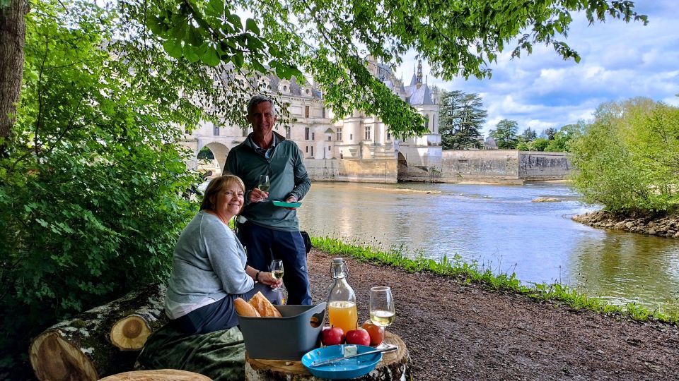 Chenonceau: Guided Ebike Ride and Wine & Cheese Picnic Lunch - Discovering Château De Chenonceau