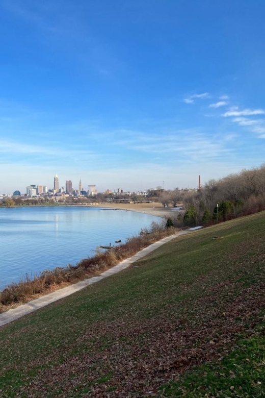 Cleveland Romance: A Walking Tour for Couples - Edgewater Park Beach