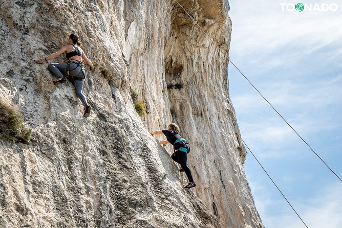 Climbing Experience - the Path of the Gods - Climbing Expertise and Safety Measures