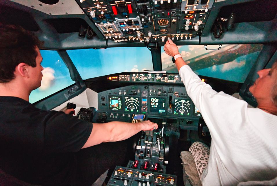 Cologne: Boeing 737 Flight Simulation at the Butz - Tailored Flight Route Possibilities