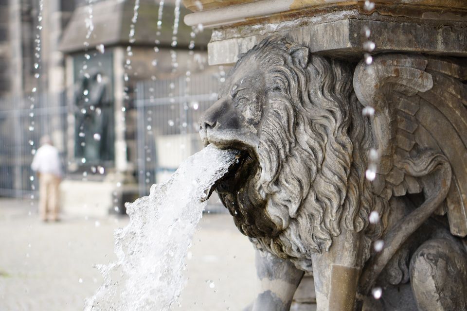 Cologne: Old Town Highlights Walking Tour - Key Attractions Along the Walking Tour