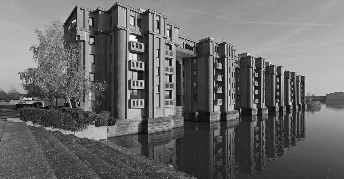 Concrete Elegance: A Brutalism Architecture - Apocalyptic Les Espaces Dabraxas