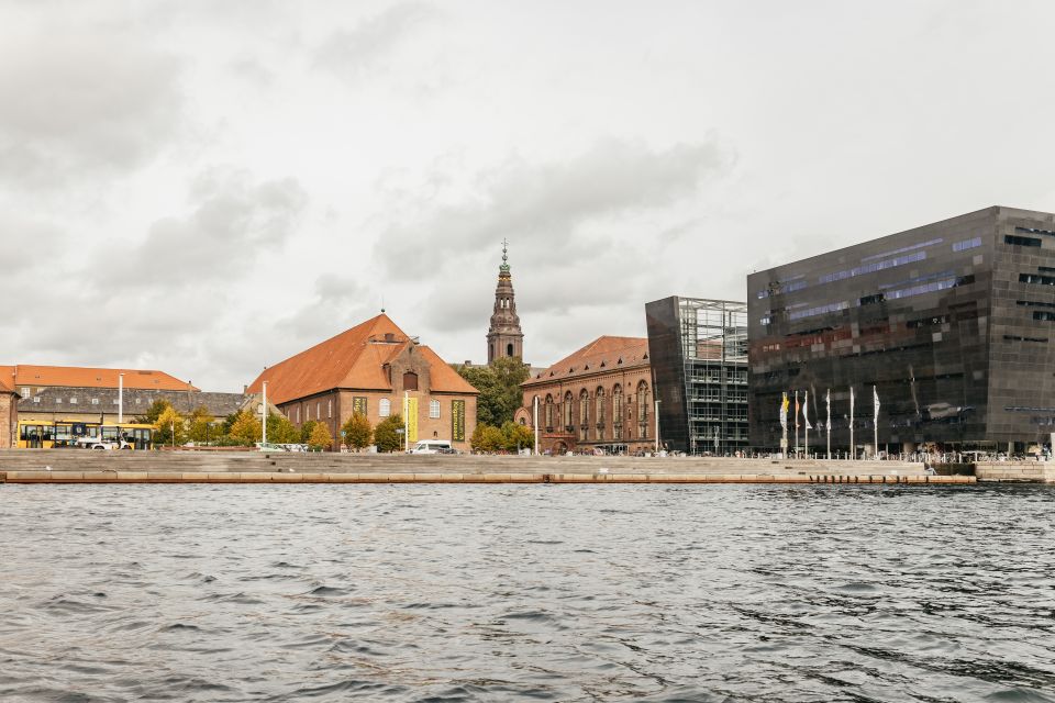 Copenhagen: Canal Cruise With Guide - Cruise Experience