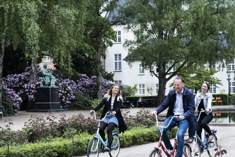 Copenhagen: City Highlights Guided Bike Tour - Itinerary and Experience