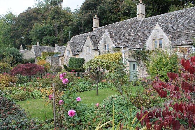 Cotswolds Summer Adventurer Tour - Accommodation and Meals