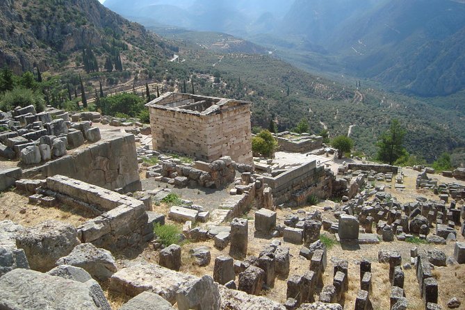 Delphi Private Tour: Navel of Earth, Apollo Temple, Oracle - Castalia Spring