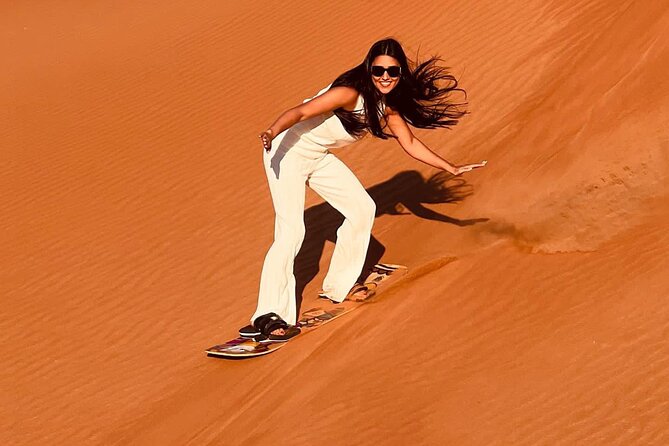 Desert Safari Dubai Red Dunes Safari With Live BBQ Buffet Dinner - Dune Bashing Adventure