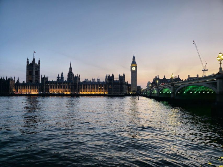 Discover Heritage: In-App Audio Tour of Westminster - Highlights Along the Route