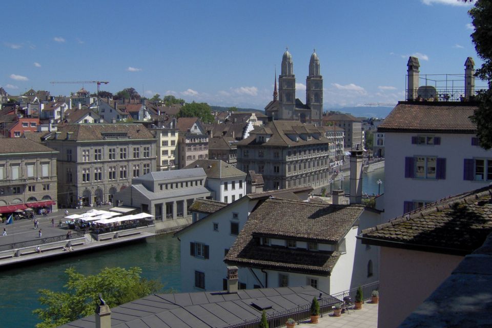 Discover Zurich Walking Tour in Russian - Activity and Duration