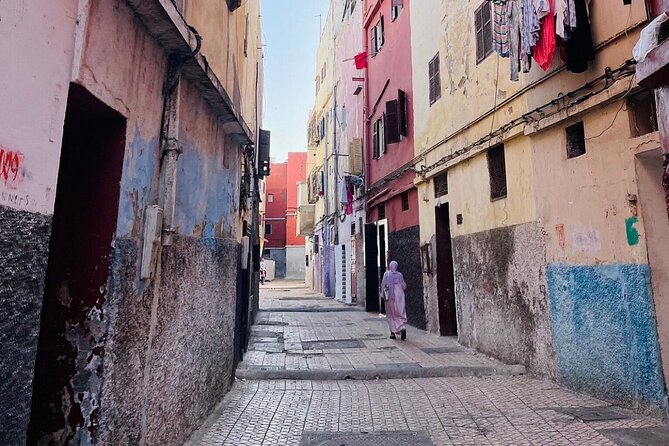 Discovering Life & Walk Inside Old Medina - Navigating the Intricate Alleyways