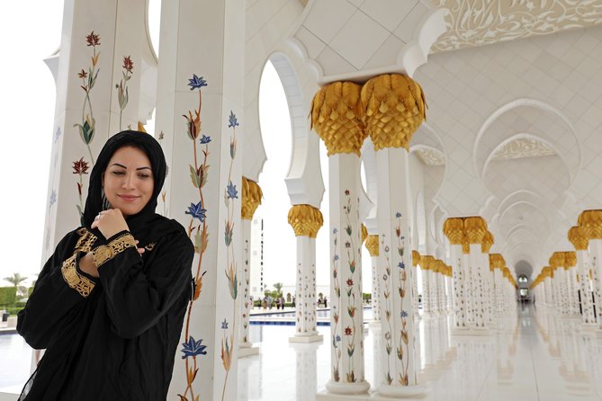 Dubai: Sheikh Zayed Mosque With a Professional Photographer - Pickup and Dropoff Locations