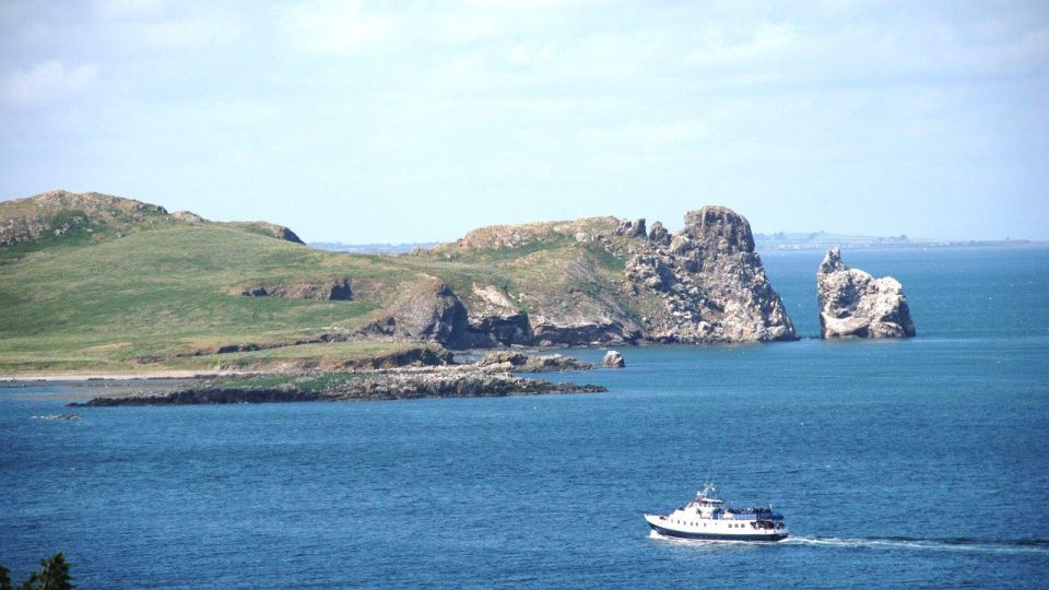 Dublin: Howth Cliffs and Irelands Eye Boat Cruise - Cruise Experience