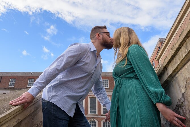 Dublin Love Story: Captivating Couples Photoshoot - Iconic Dublin Landmarks