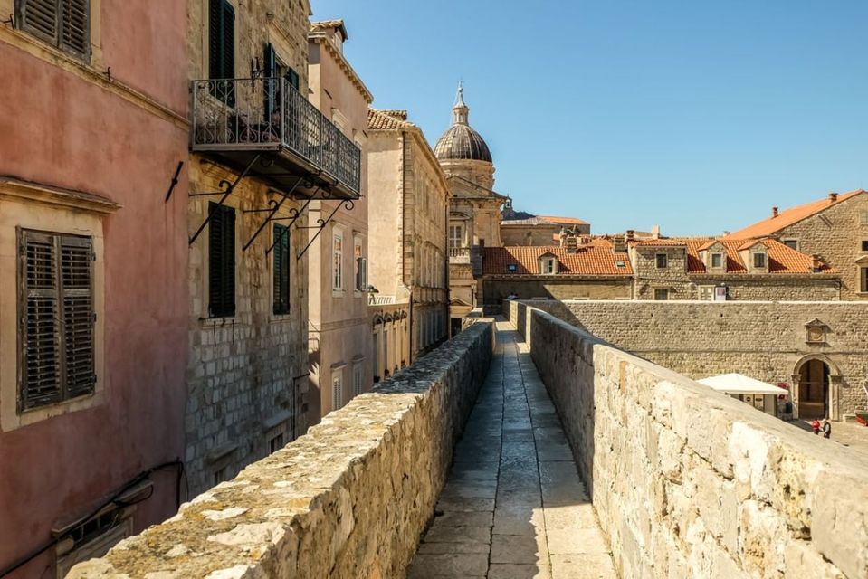 Dubrovnik: City Walls Private Guided Walking Tour - Experience Highlights