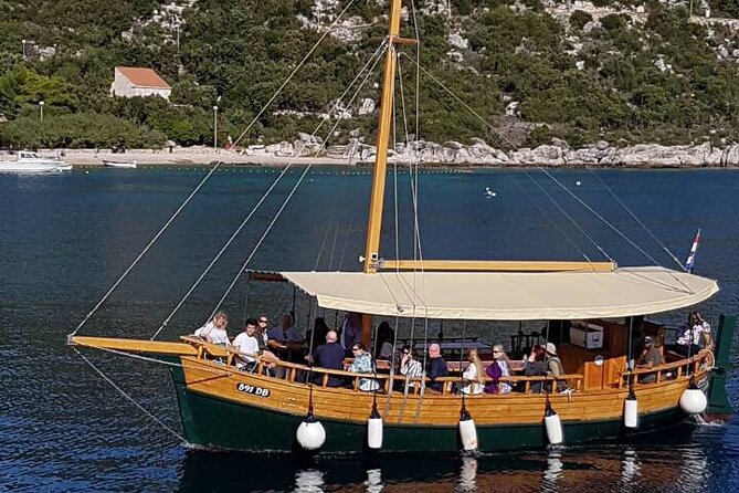 Dubrovnik Islands Private Rented Boat Cruise - Meeting and Pickup