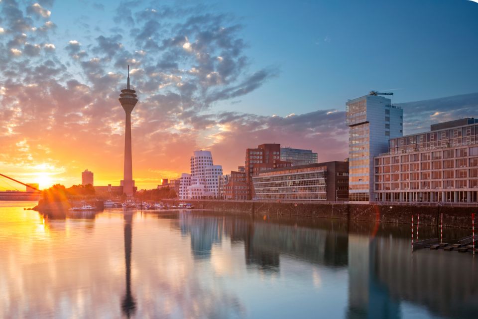 Düsseldorf: City Exploration Game and Tour - Experience and Itinerary