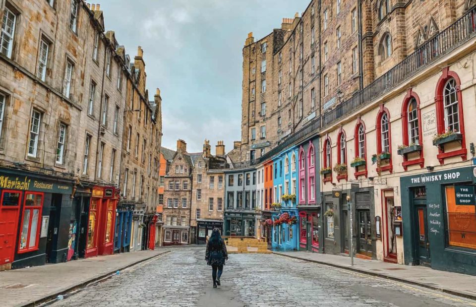 Edinburgh: Wicked Whisky Tour of Edinburgh Old Town - Itinerary